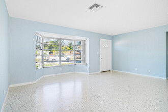 250 Arlington Rd in West Palm Beach, FL - Building Photo - Building Photo