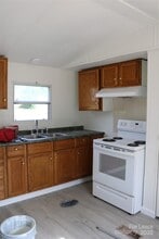 121 Newfield Ct in Lawndale, NC - Building Photo - Building Photo