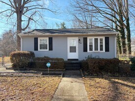 200 Bond St in Greensboro, NC - Building Photo