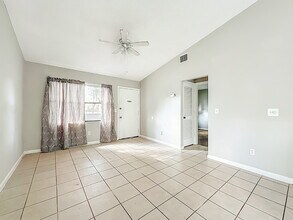 8312 Westover Ct in Jacksonville, FL - Foto de edificio - Building Photo