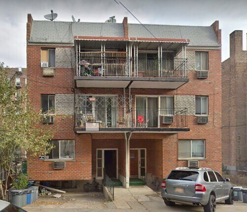 6575-6577 Booth St in Rego Park, NY - Building Photo - Building Photo