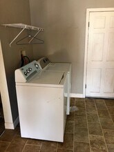 1906 10th St in Moline, IL - Building Photo - Building Photo