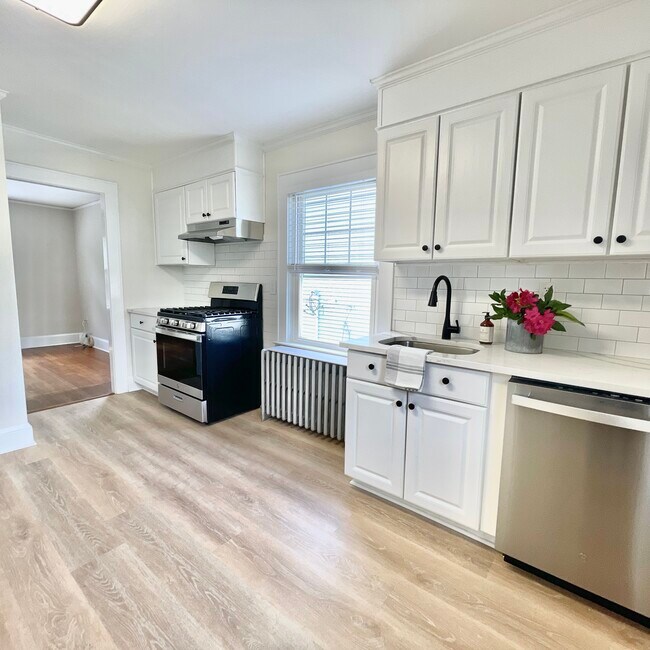 37 Bible St Rentals in Cos Cob, CT