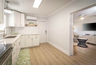 2222 NE Dixie Hwy-Unit -1 in Jensen Beach, FL - Building Photo - Building Photo