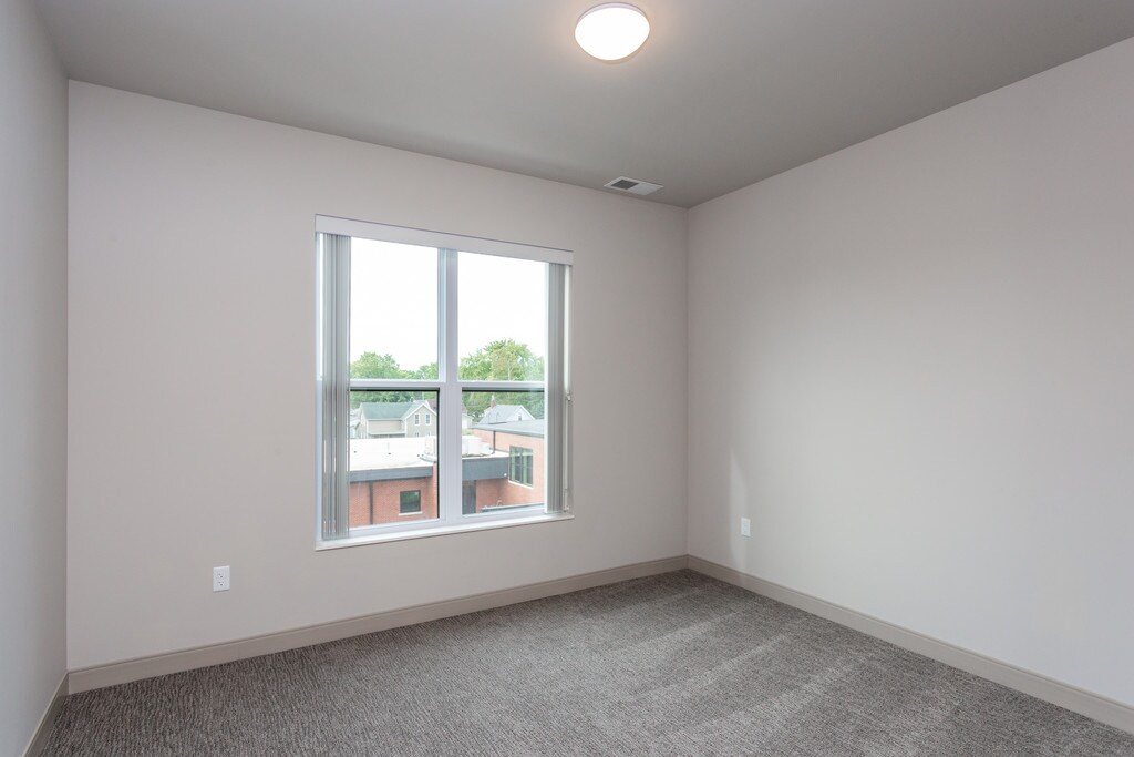 Garfield School Senior Residences Apartments in Moline, IL