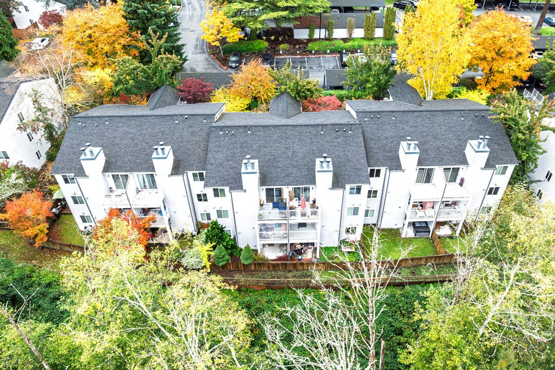 12680 NE 10th Plz in Bellevue, WA - Building Photo