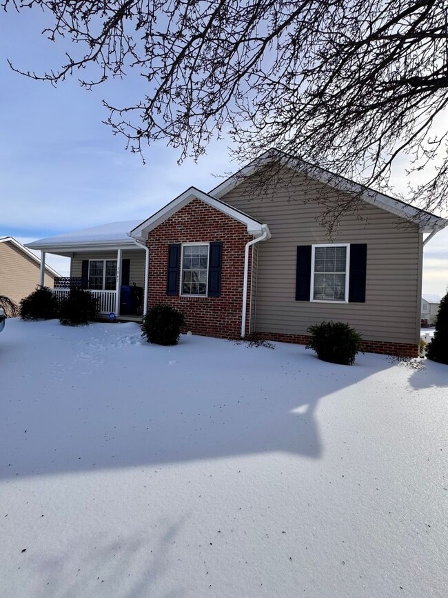 3067 Legion Way in Broadway, VA - Building Photo - Building Photo