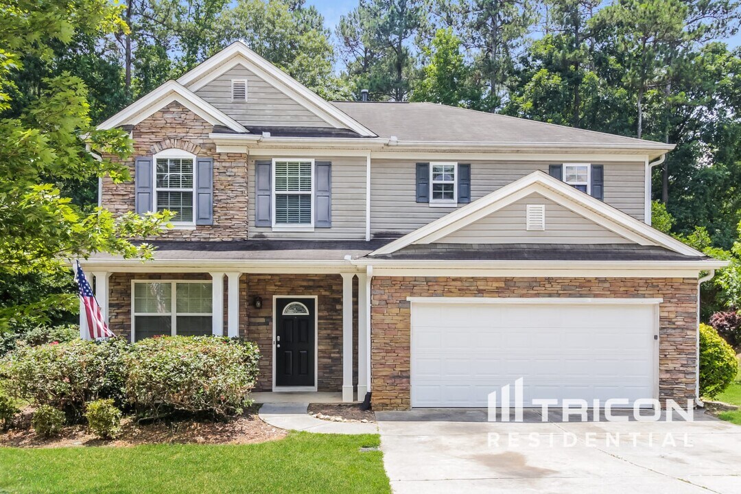 313 Cedar Bay Cir in Dallas, GA - Building Photo
