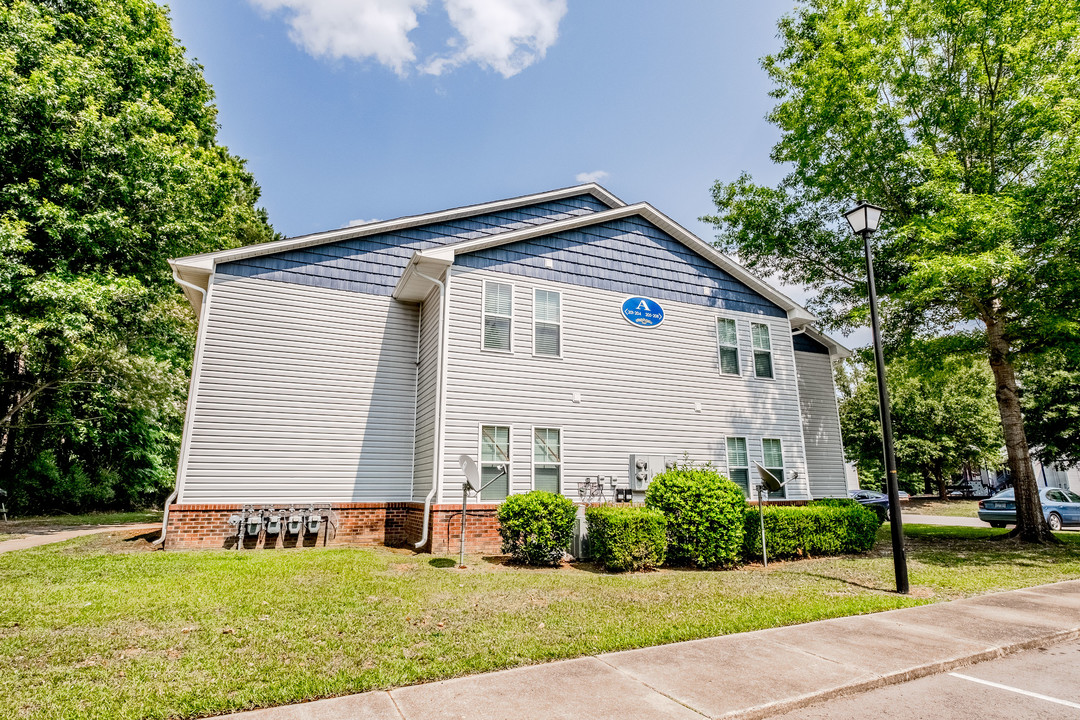 Hunters Landing Apartments in New Bern, NC - Building Photo