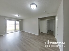 9638 Zircon Ln N in Maple Grove, MN - Building Photo - Building Photo