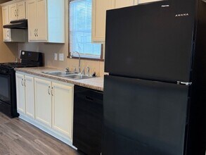 76 E U.S. Hwy 6 in Valparaiso, IN - Building Photo - Building Photo