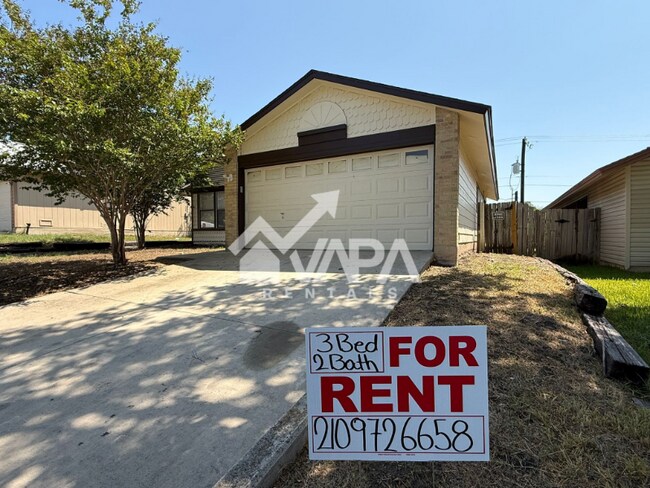 7230 Grassy Trail in San Antonio, TX - Building Photo - Building Photo