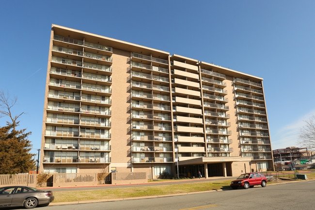 Maple Place in North Little Rock, AR - Foto de edificio - Building Photo