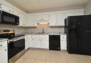 512 Shane Cir in Winter Springs, FL - Building Photo - Building Photo