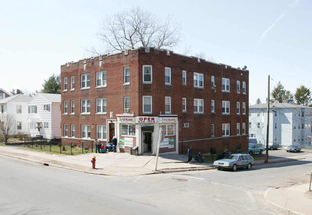 305 Zion St in Hartford, CT - Foto de edificio