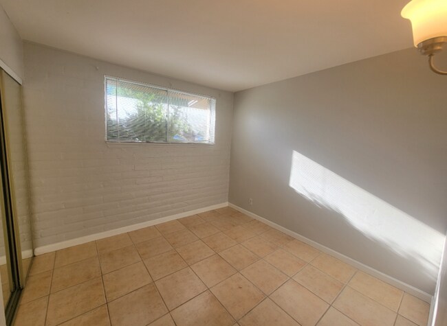210 S Alandale Pl in Tucson, AZ - Building Photo - Building Photo