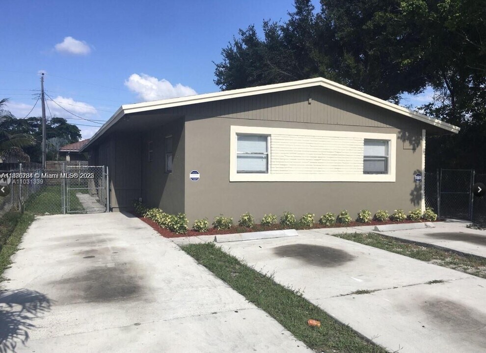 1210 NW 30th Ave in Fort Lauderdale, FL - Building Photo