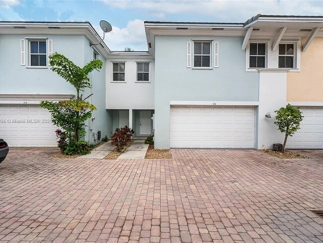 property at 414 NE 1st Ave