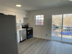 5 Wildwood Dr in Wappingers Falls, NY - Building Photo - Building Photo