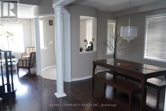 151 Gillett Dr in Ajax, ON - Building Photo - Building Photo