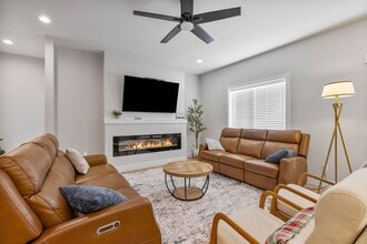 621 Jeanine Dr in Sugar City, ID - Building Photo - Building Photo