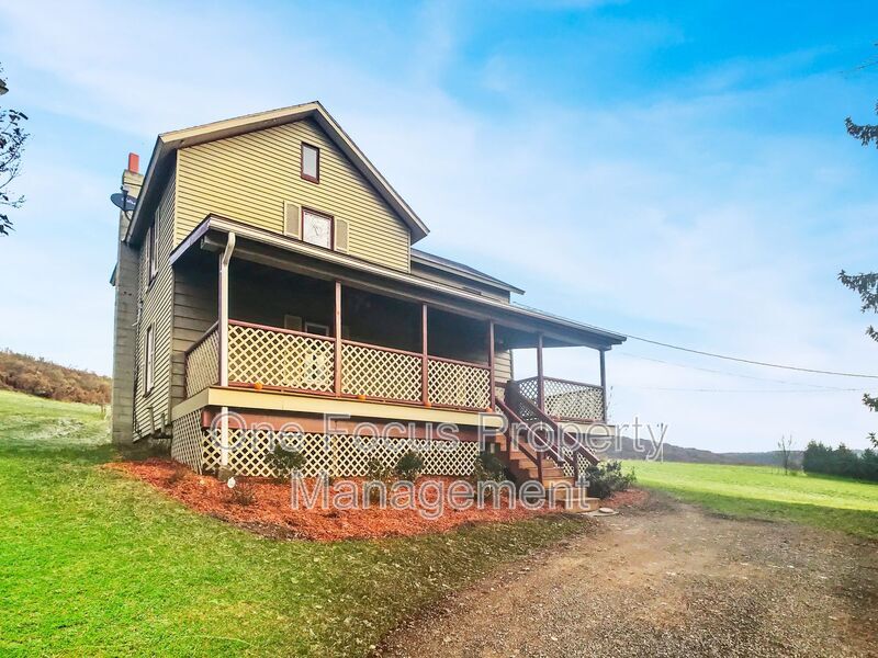 1724 Steam Valley Rd in Trout Run, PA - Building Photo