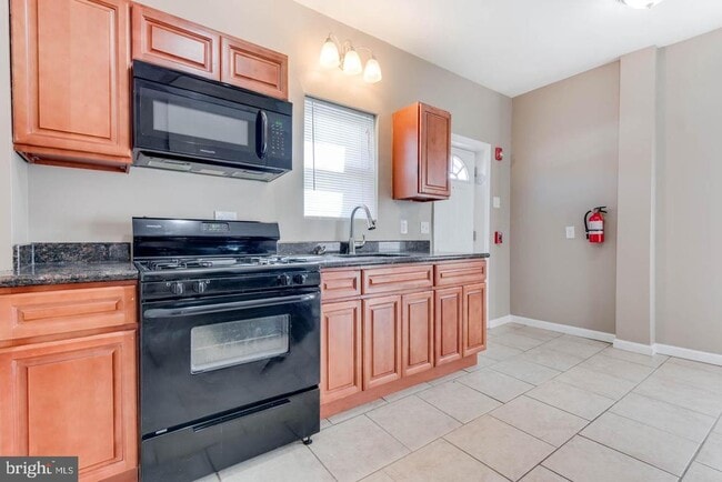 104 Evesham Ave W in Magnolia, NJ - Building Photo - Building Photo
