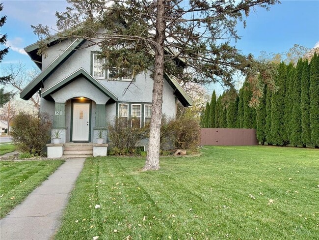 property at 1201 6th St SW