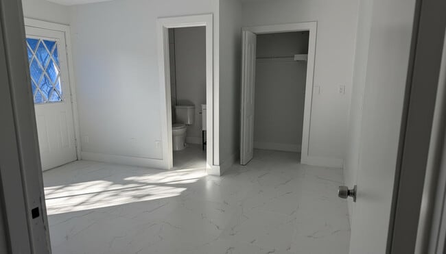 4852 Weymouth St in Greenacres, FL - Building Photo - Building Photo