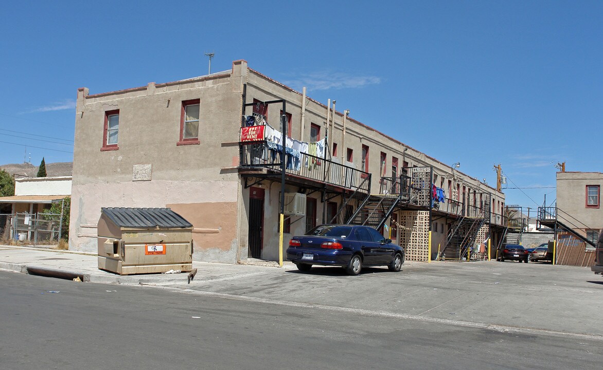 3119 Frutas Ave in El Paso, TX - Building Photo