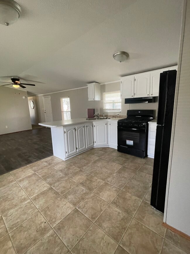 18 Bellwood Dr in Swartz Creek, MI - Building Photo - Building Photo