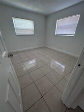 2780 NW 14th St in Fort Lauderdale, FL - Building Photo - Building Photo