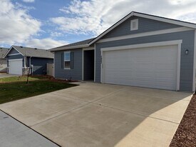 7853 E Beaufort St in Nampa, ID - Building Photo