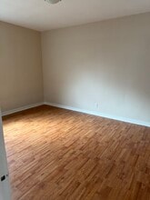 5110 Wyandotte St E in Windsor, ON - Building Photo - Building Photo