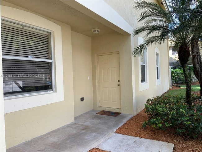 2165 Pasa Verde Ln in Weston, FL - Building Photo - Building Photo