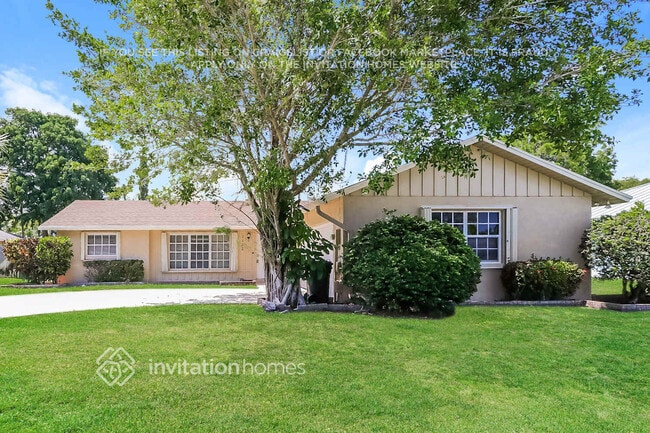property at 1132 Essex Dr