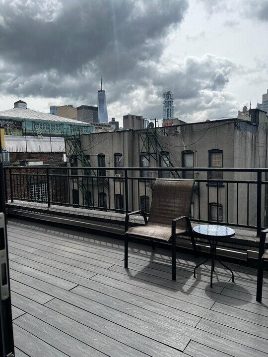 138 Bowery in New York, NY - Building Photo