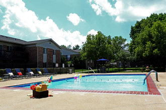 Deerfield Apartments in St. Louis, MO - Building Photo - Building Photo