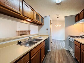 416 Greenlawn Blvd in Round Rock, TX - Building Photo - Building Photo