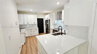 1877 Salerno Cir in Weston, FL - Building Photo - Building Photo
