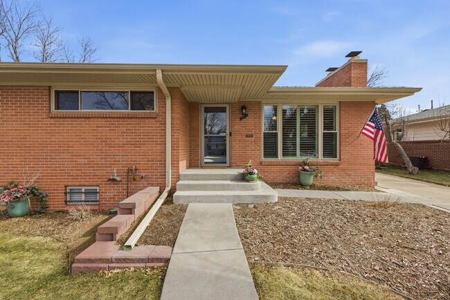 2622 S Dennison Ct in Denver, CO - Building Photo - Building Photo