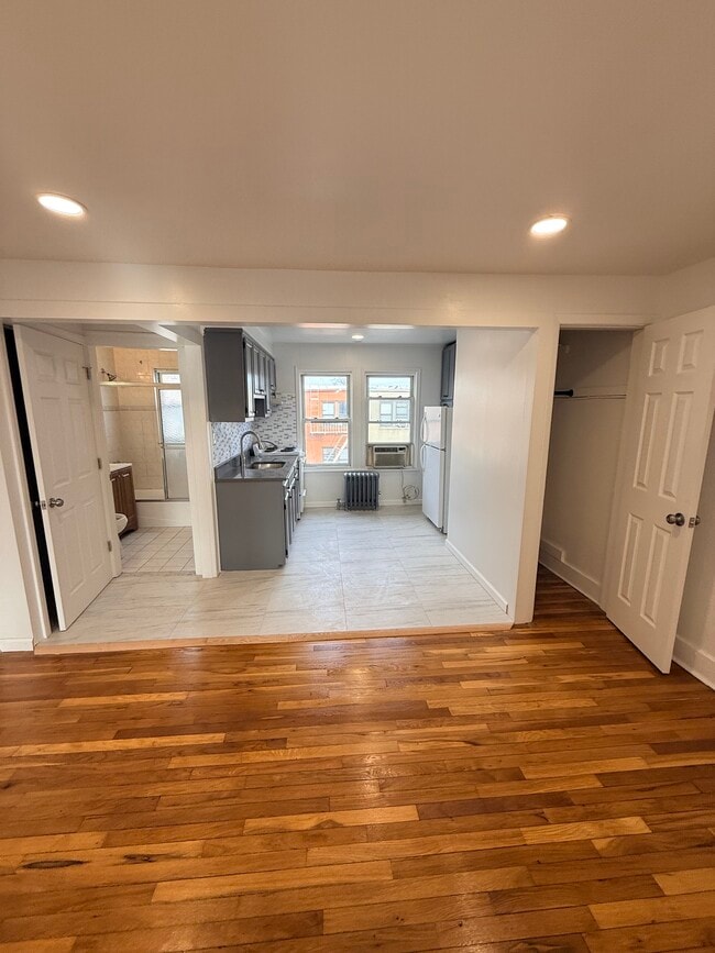 2051 33rd St, Unit 3