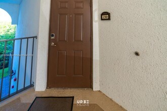 10630 NW 88th St, Unit 210 in Doral, FL - Building Photo - Building Photo