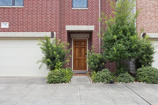 646 Westcross St in Houston, TX - Building Photo - Building Photo