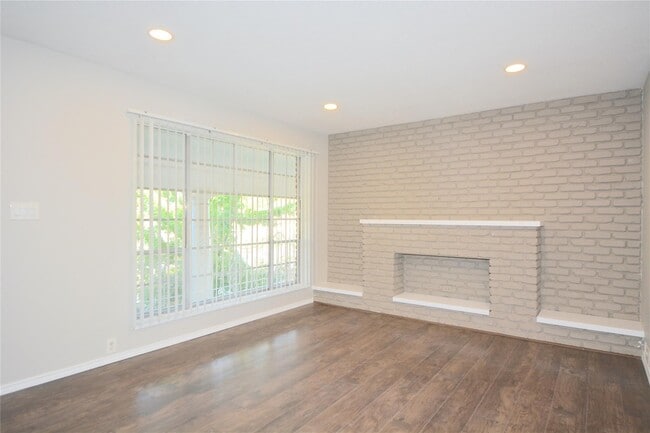 property at 2121 Fountain View Dr