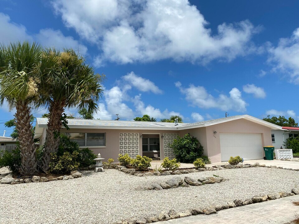466 Gateway Dr in Merritt Island, FL - Building Photo