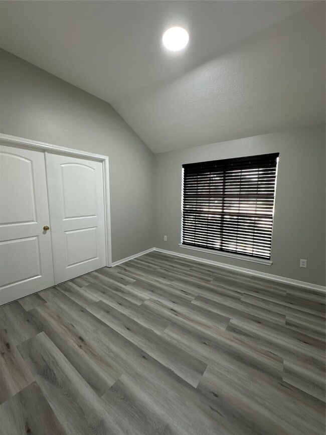 property at 11411 Oak Lake Vista Ct