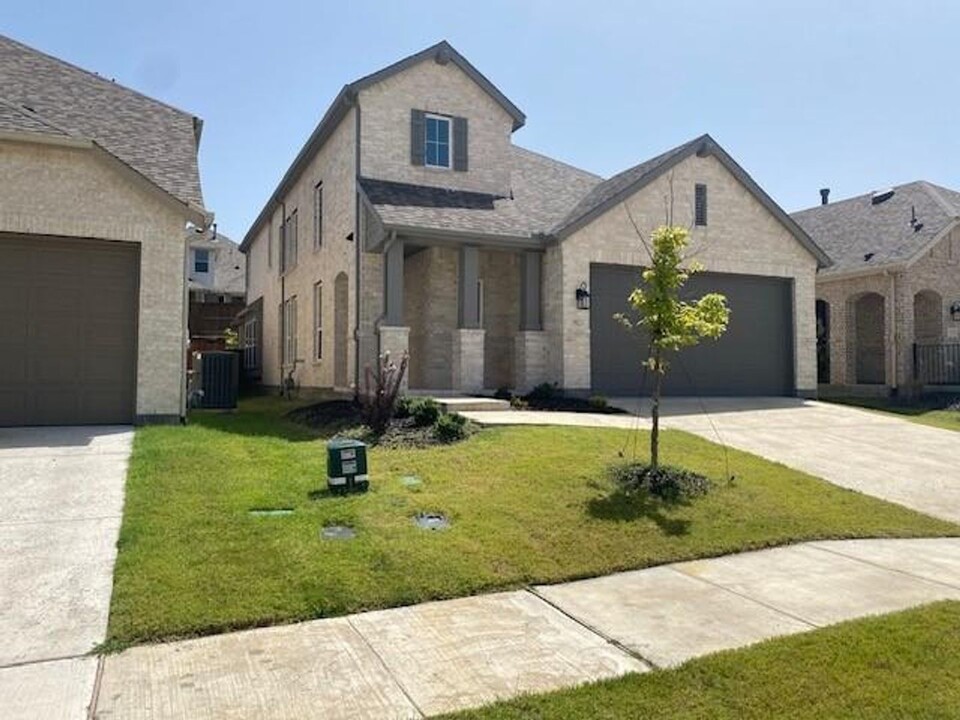 3962 Oak Crk Cir in Denison, TX - Building Photo