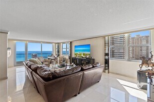 1920 S Ocean Dr, Unit 11b in Hallandale Beach, FL - Building Photo