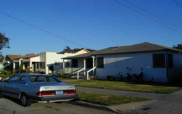 438-444 Wolff St in Oxnard, CA - Building Photo